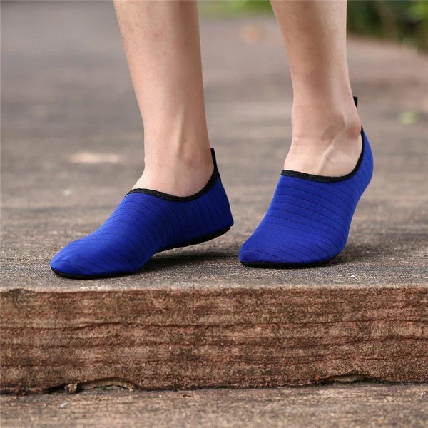 Mens and Woman Anti-slip Aqua Socks