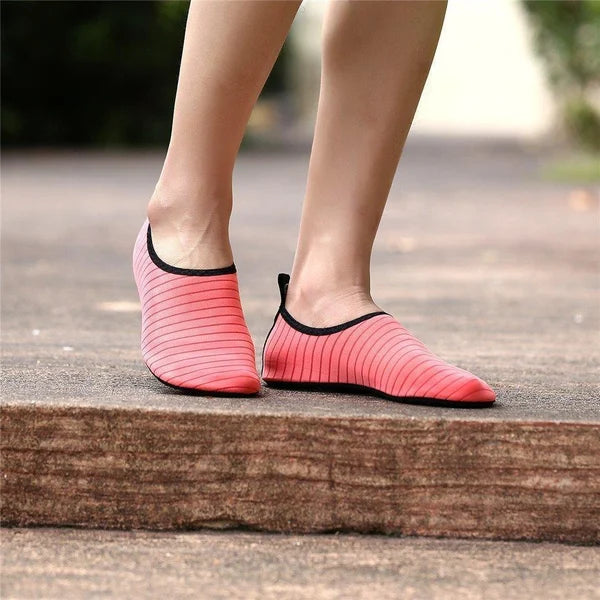 Mens and Woman Anti-slip Aqua Socks